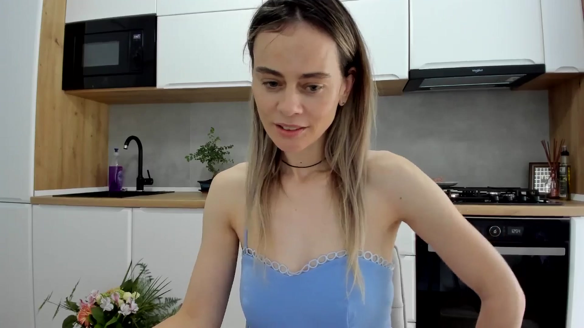 Gallery image thumbnail from DebbyPaige's myfreecams stream on, 05/15/2025, 10:22 image 15 of 20