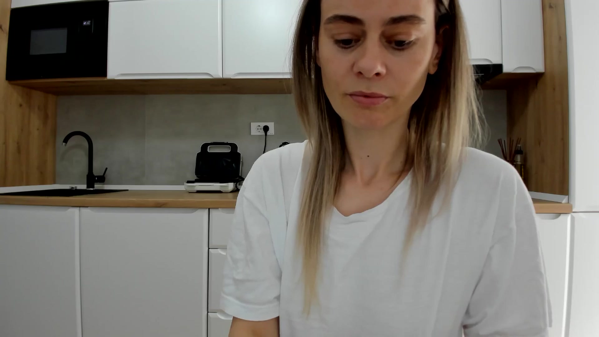 Gallery image thumbnail from DebbyPaige's myfreecams stream on, 05/16/2025, 14:11 image 2 of 20