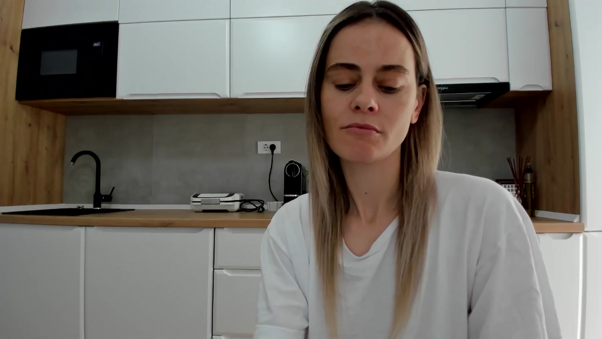 Gallery image thumbnail from DebbyPaige's myfreecams stream on, 05/16/2025, 14:11 image 6 of 20