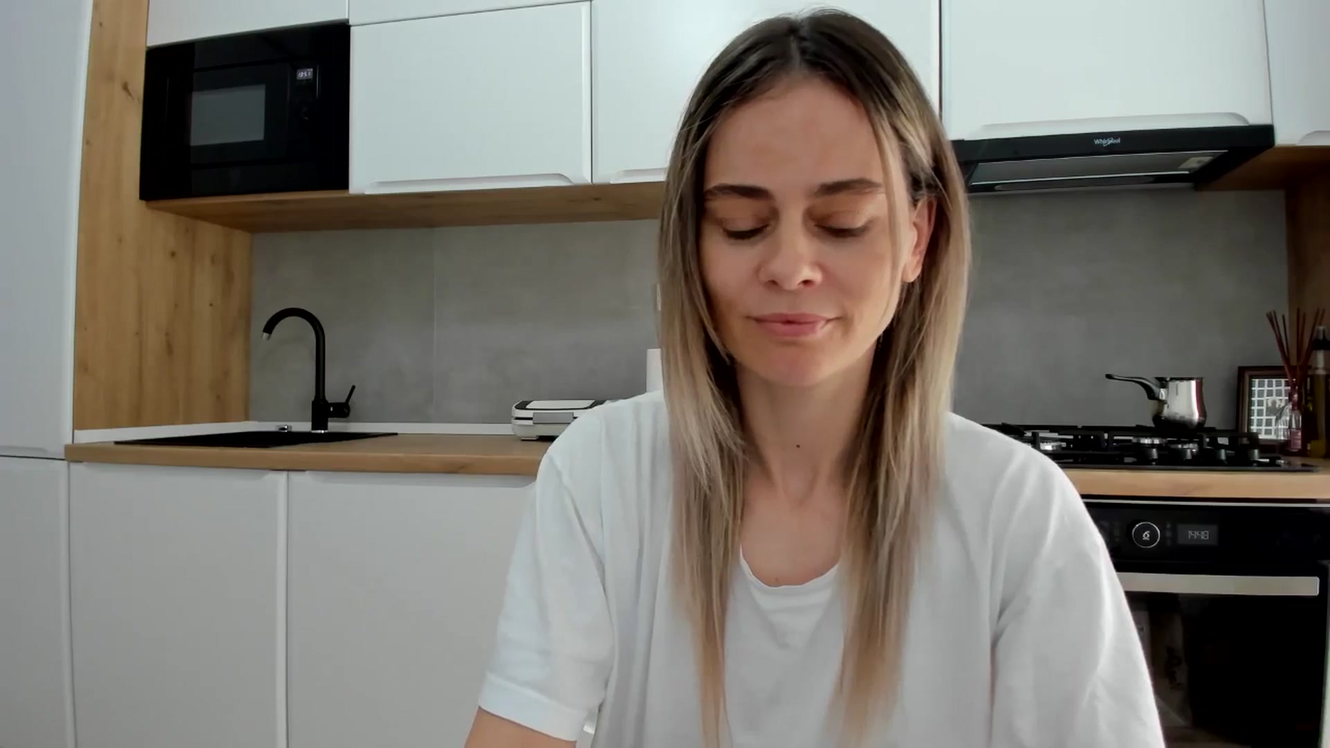 Gallery image thumbnail from DebbyPaige's myfreecams stream on, 05/16/2025, 14:11 image 10 of 20