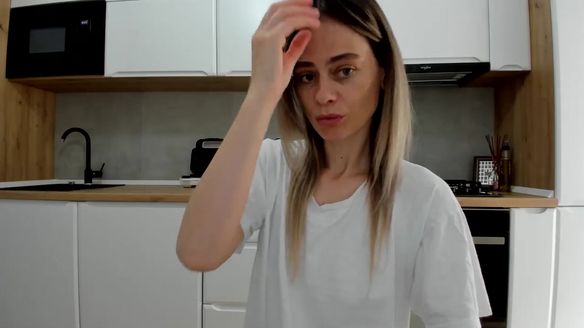 Gallery image thumbnail from DebbyPaige's myfreecams stream on, 05/16/2025, 14:11 image 3 of 20