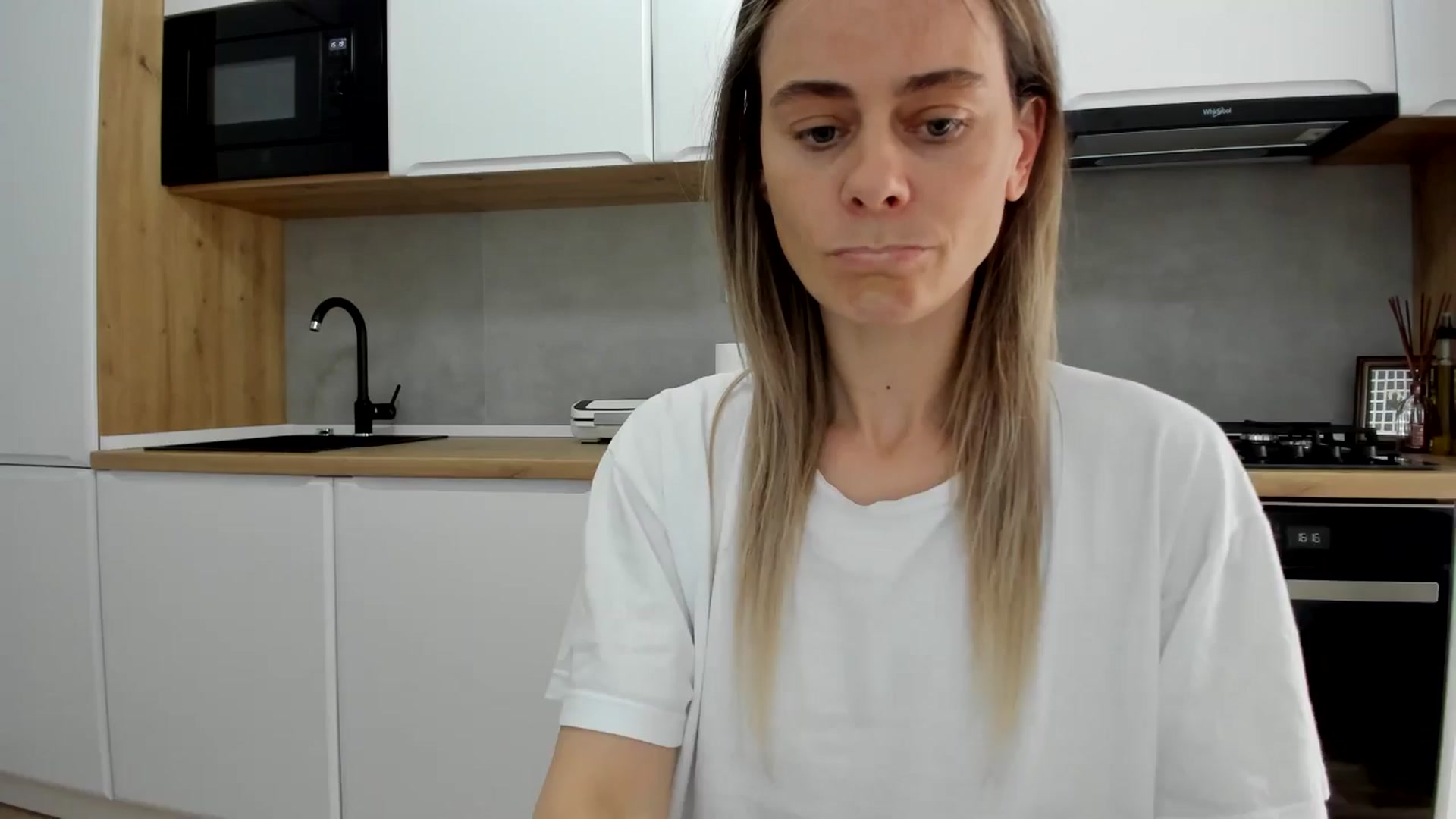 Gallery image thumbnail from DebbyPaige's myfreecams stream on, 05/16/2025, 14:11 image 17 of 20