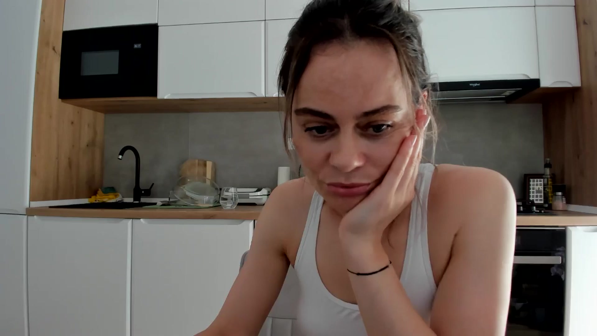 Gallery image thumbnail from DebbyPaige's myfreecams stream on, 05/18/2025, 15:03 image 3 of 20