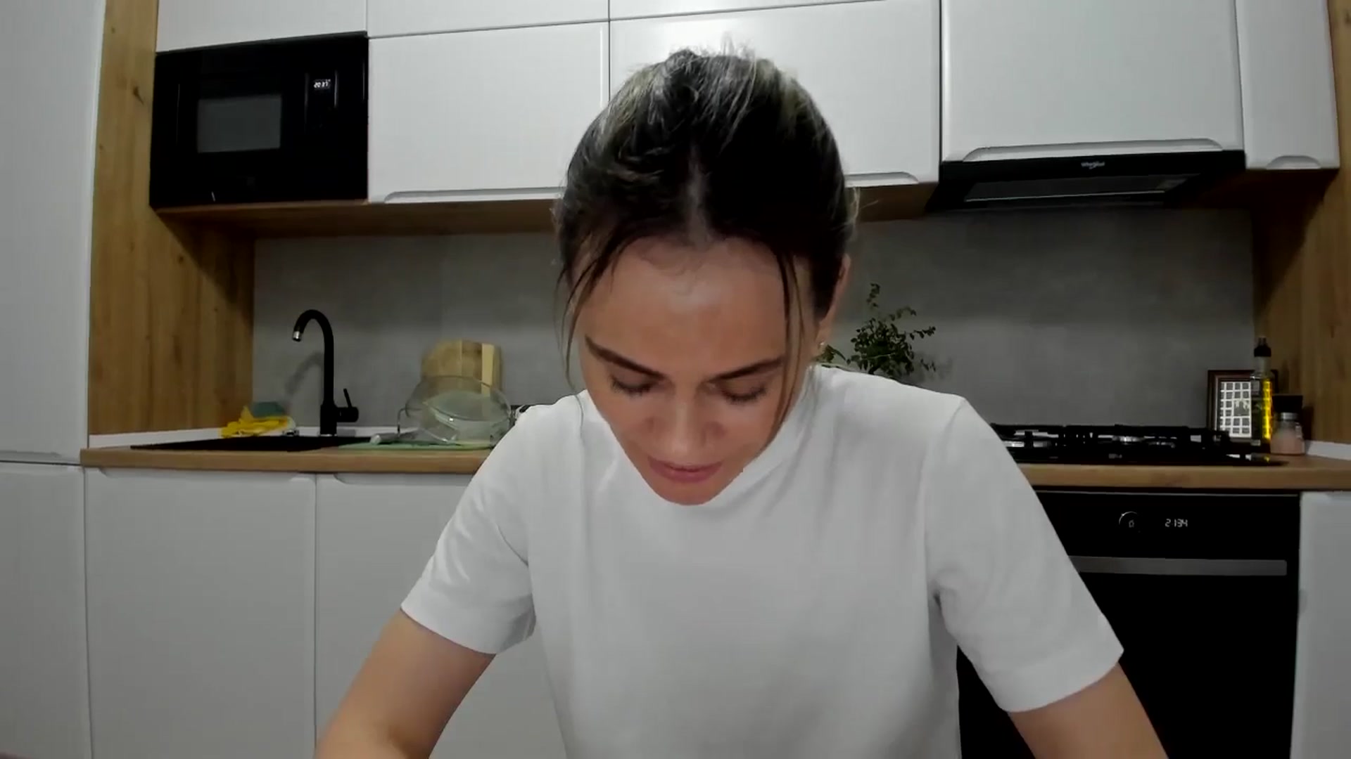 Gallery image thumbnail from DebbyPaige's myfreecams stream on, 05/18/2025, 18:44 image 17 of 20