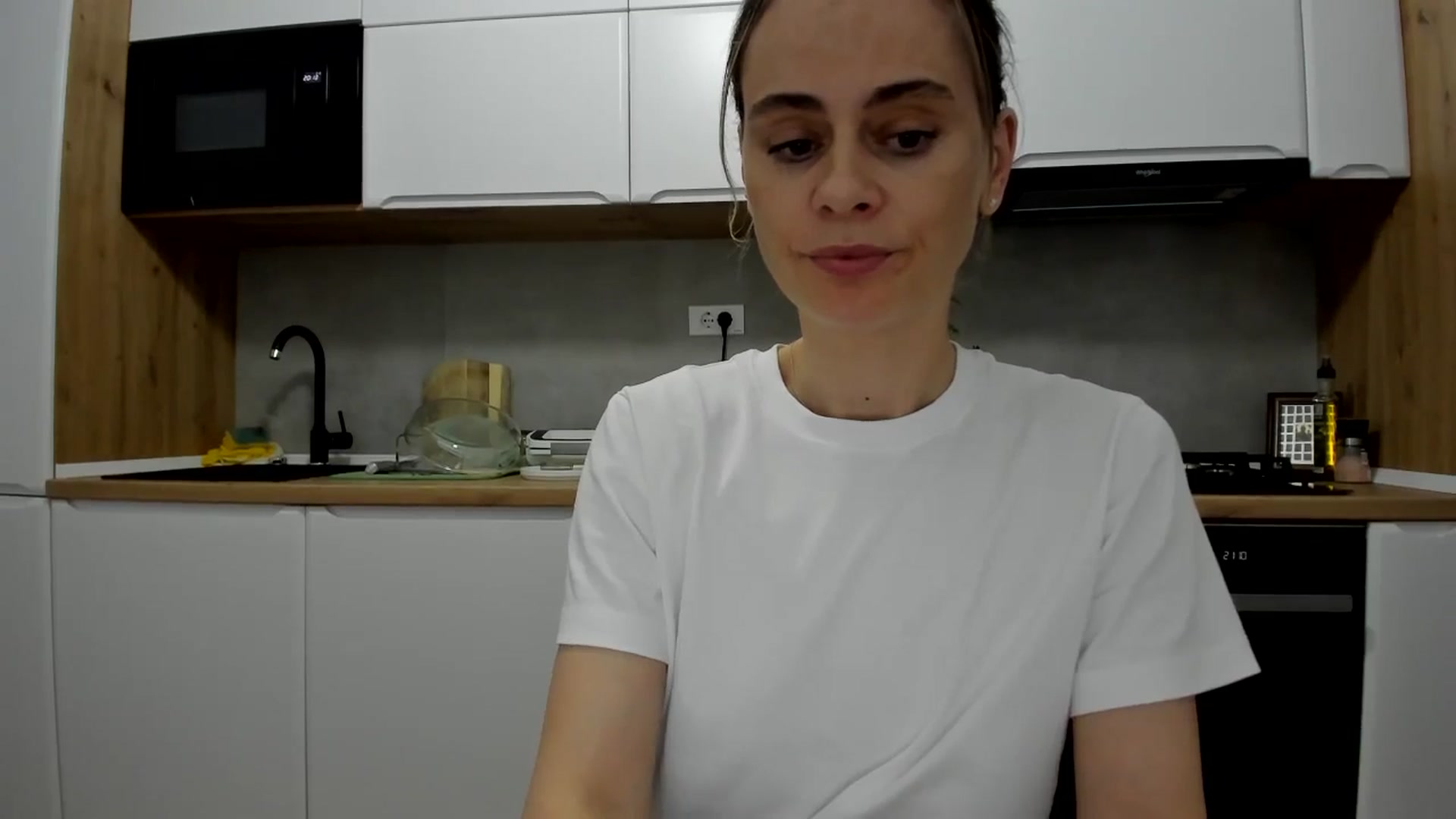 Gallery image thumbnail from DebbyPaige's myfreecams stream on, 05/18/2025, 18:44 image 5 of 20
