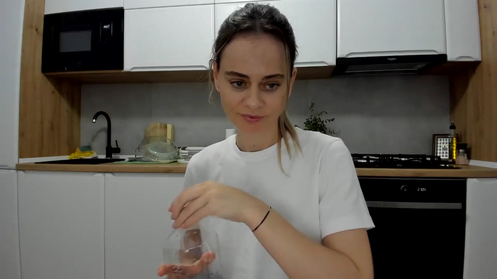 Gallery image thumbnail from DebbyPaige's myfreecams stream on, 05/18/2025, 18:44 image 2 of 20