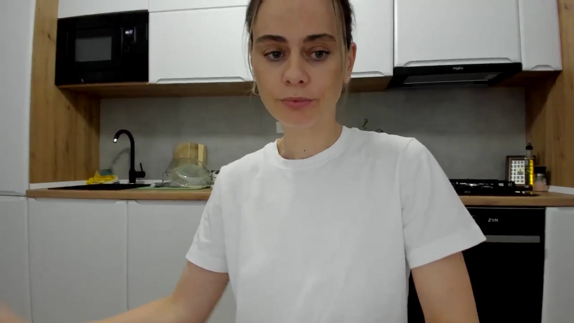 Gallery image thumbnail from DebbyPaige's myfreecams stream on, 05/18/2025, 18:44 image 7 of 20