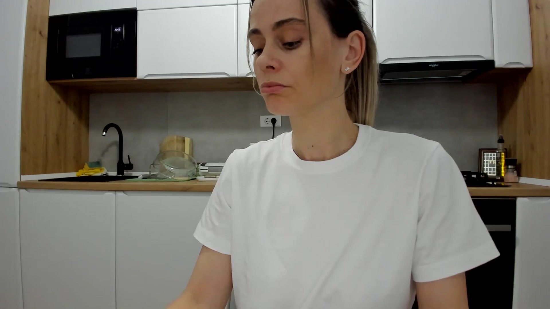 Gallery image thumbnail from DebbyPaige's myfreecams stream on, 05/18/2025, 18:44 image 3 of 20
