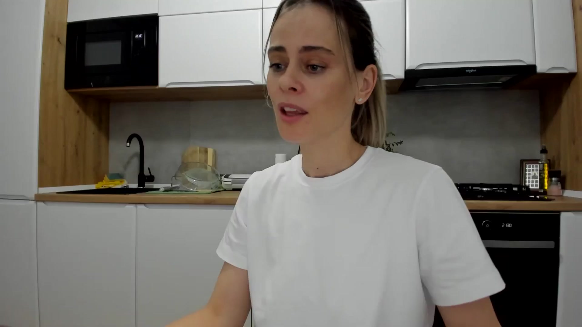 Gallery image thumbnail from DebbyPaige's myfreecams stream on, 05/18/2025, 18:44 image 15 of 20