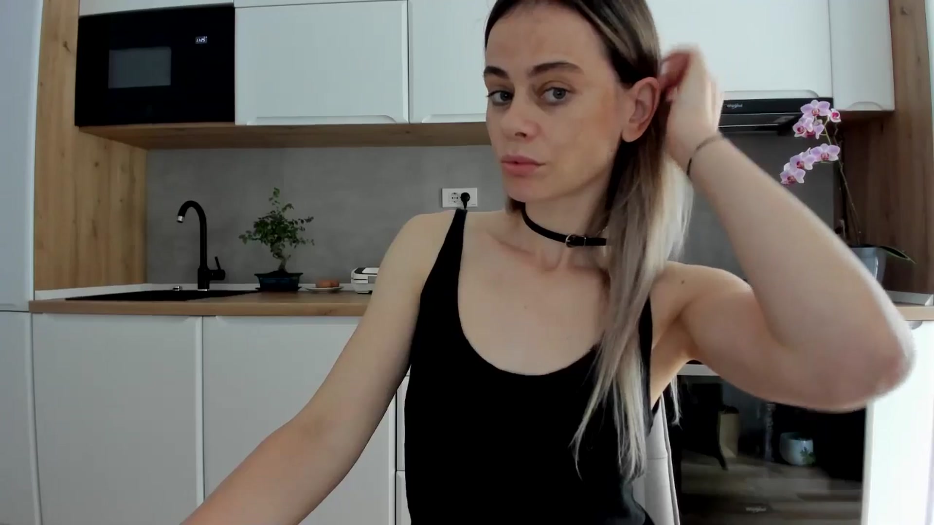 Gallery image thumbnail from DebbyPaige's myfreecams stream on, 05/19/2025, 10:53 image 11 of 20