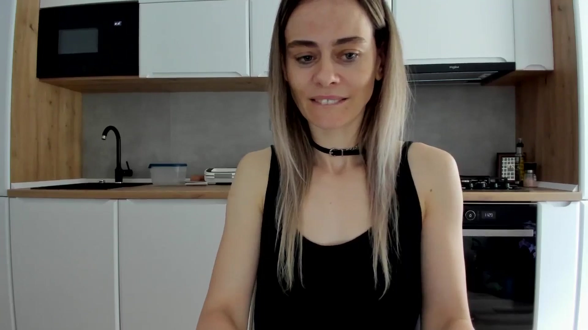 Gallery image thumbnail from DebbyPaige's myfreecams stream on, 05/19/2025, 10:53 image 5 of 20