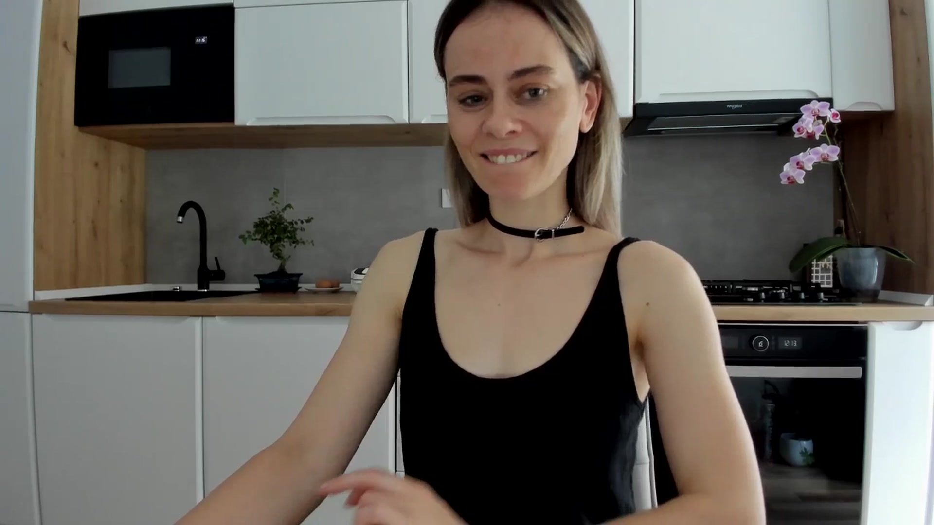 Gallery image thumbnail from DebbyPaige's myfreecams stream on, 05/19/2025, 10:53 image 10 of 20