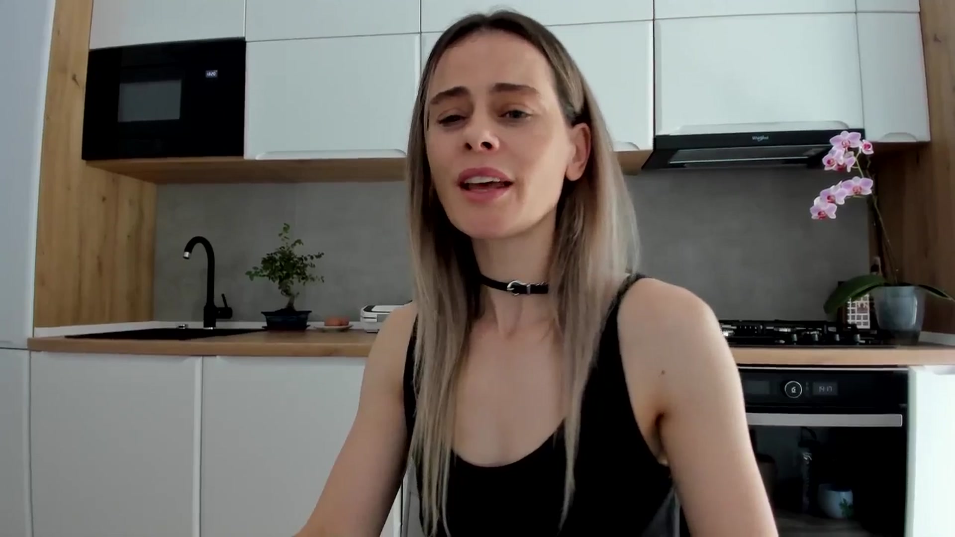 Gallery image thumbnail from DebbyPaige's myfreecams stream on, 05/19/2025, 11:22 image 17 of 20
