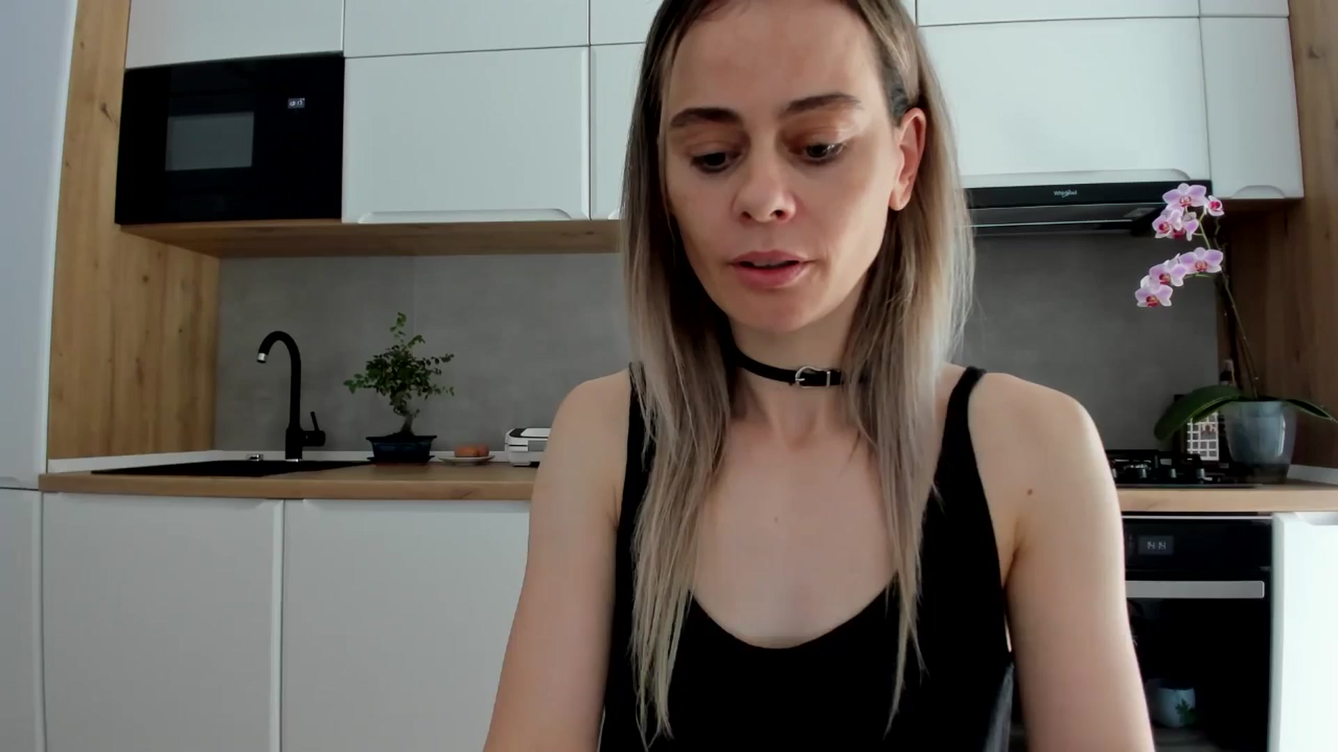 Gallery image thumbnail from DebbyPaige's myfreecams stream on, 05/19/2025, 11:22 image 14 of 20
