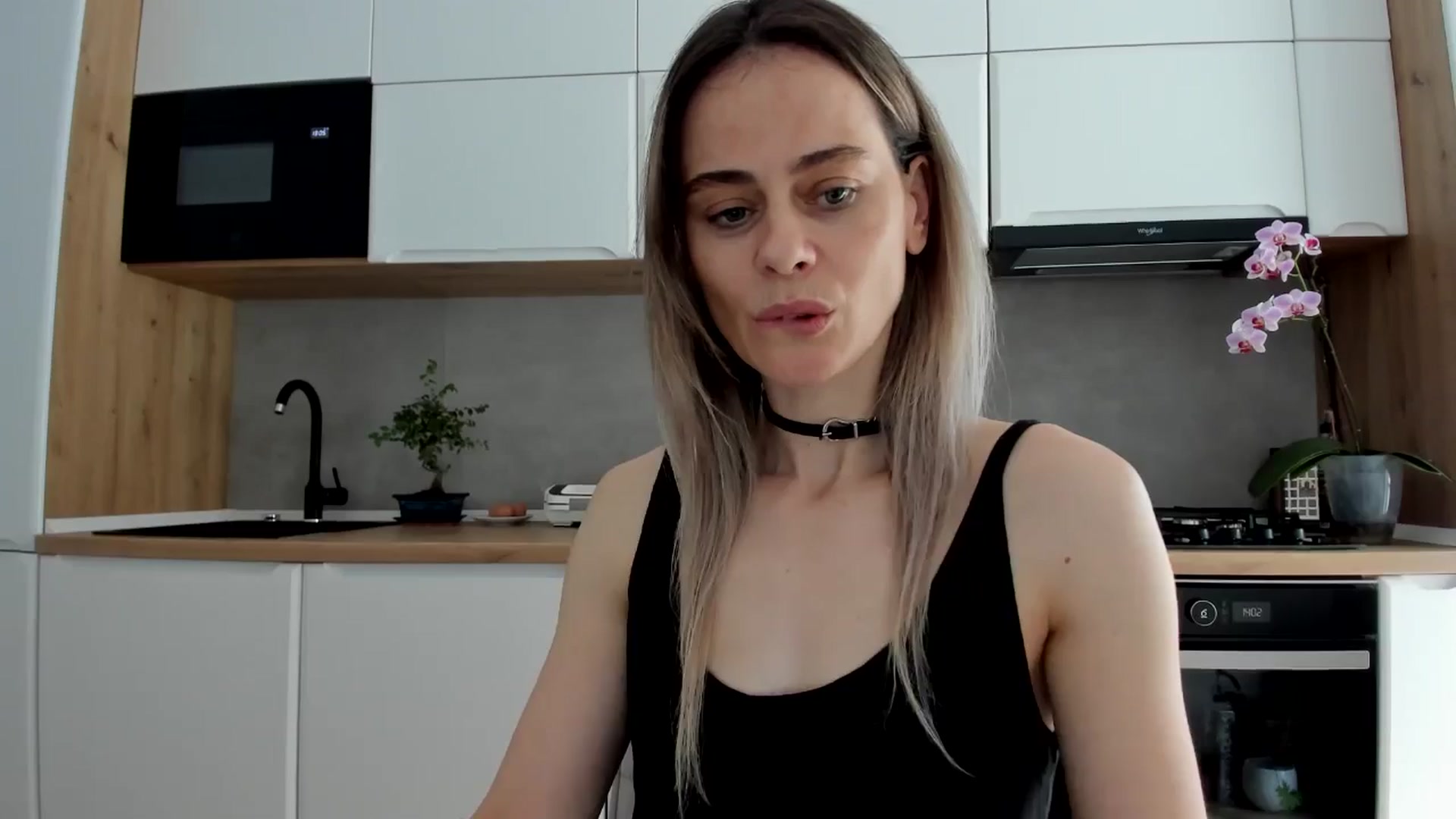 Gallery image thumbnail from DebbyPaige's myfreecams stream on, 05/19/2025, 11:22 image 3 of 20