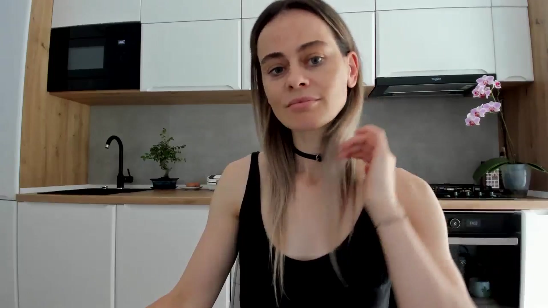 Gallery image thumbnail from DebbyPaige's myfreecams stream on, 05/19/2025, 11:22 image 4 of 20