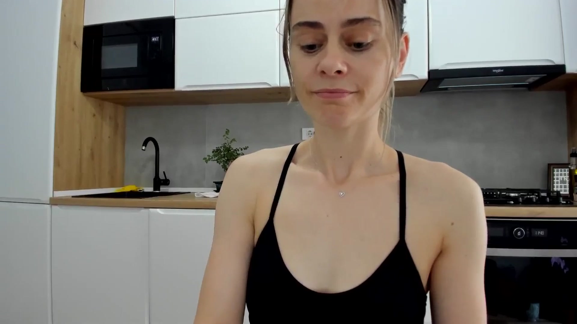 Gallery image thumbnail from DebbyPaige's myfreecams stream on, 05/21/2025, 11:17 image 8 of 20