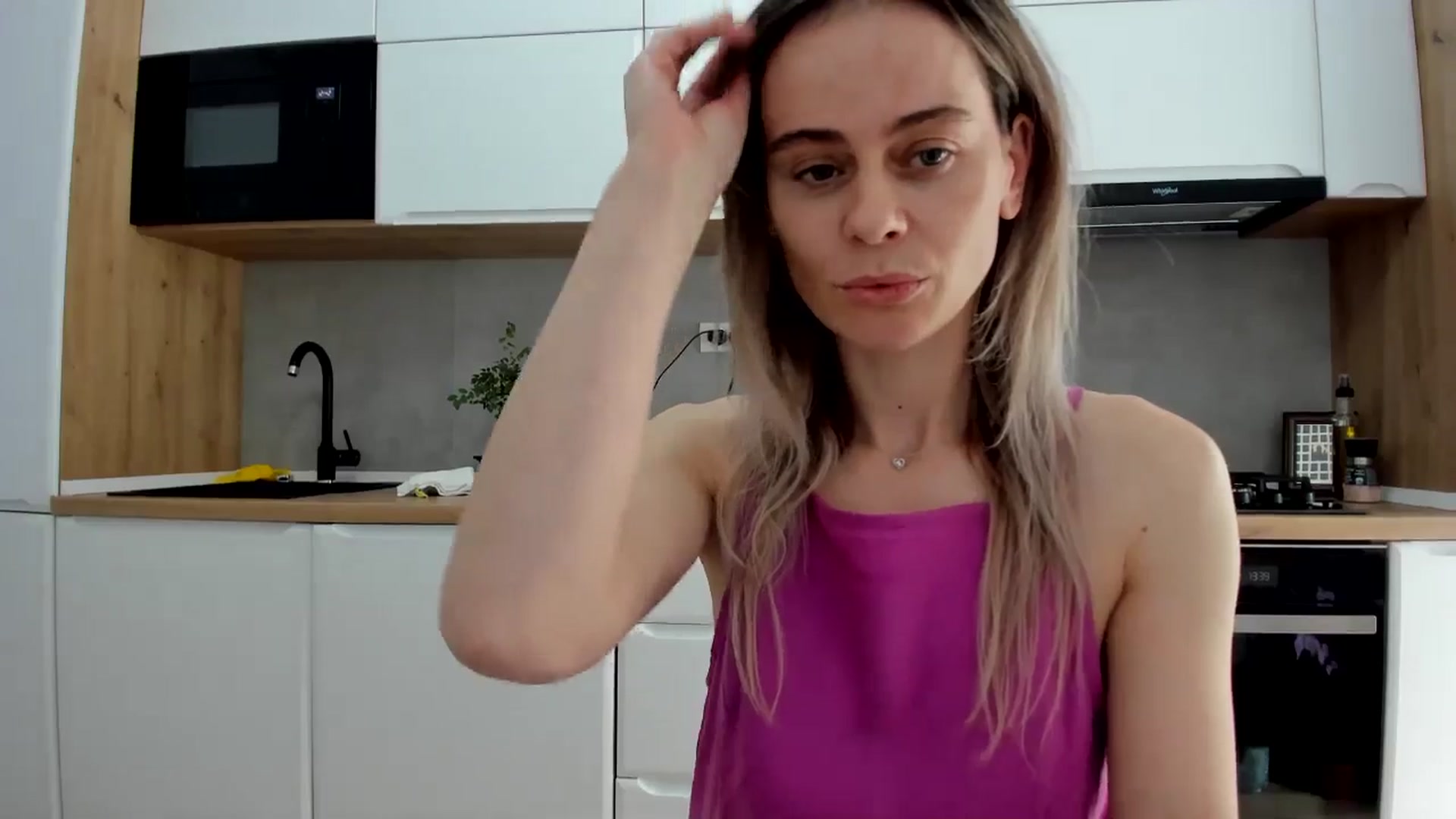 Gallery image thumbnail from DebbyPaige's myfreecams stream on, 05/21/2025, 11:17 image 18 of 20