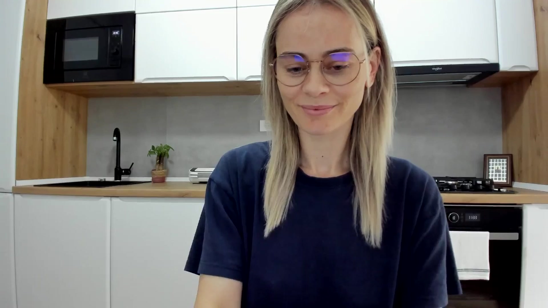 Gallery image thumbnail from DebbyPaige's myfreecams stream on, 05/26/2025, 08:42 image 17 of 20