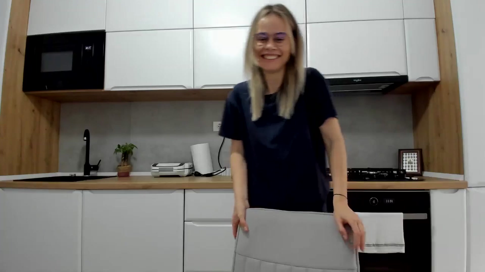 Gallery image thumbnail from DebbyPaige's myfreecams stream on, 05/26/2025, 08:42 image 7 of 20