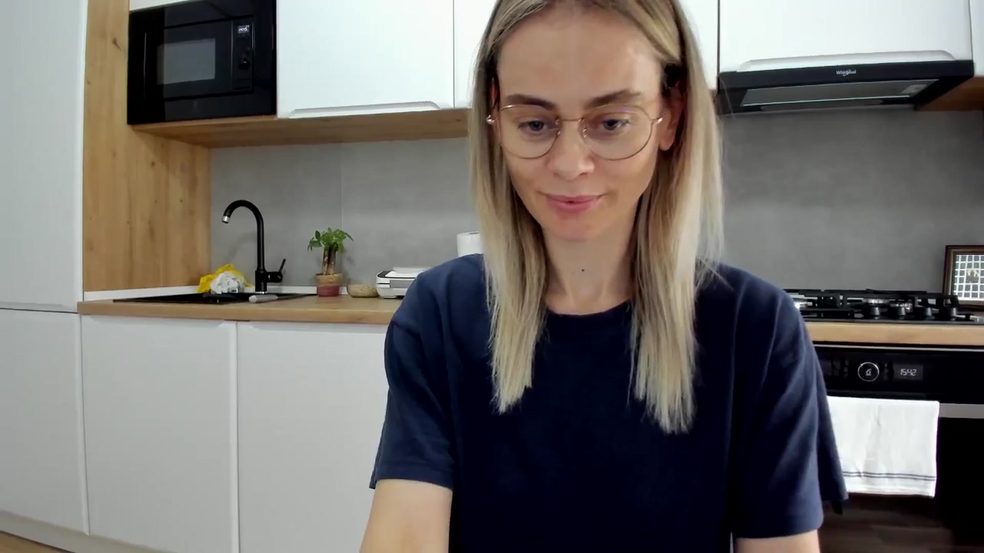 Gallery image thumbnail from DebbyPaige's myfreecams stream on, 05/26/2025, 13:03 image 13 of 20