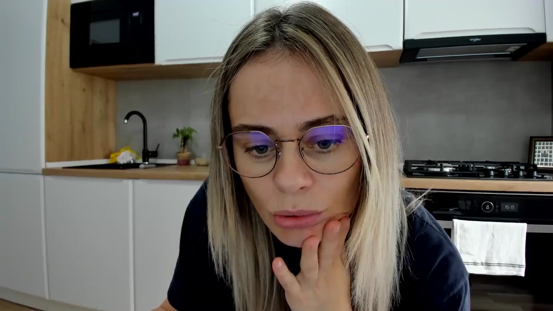 Gallery image thumbnail from DebbyPaige's myfreecams stream on, 05/26/2025, 13:03 image 4 of 20