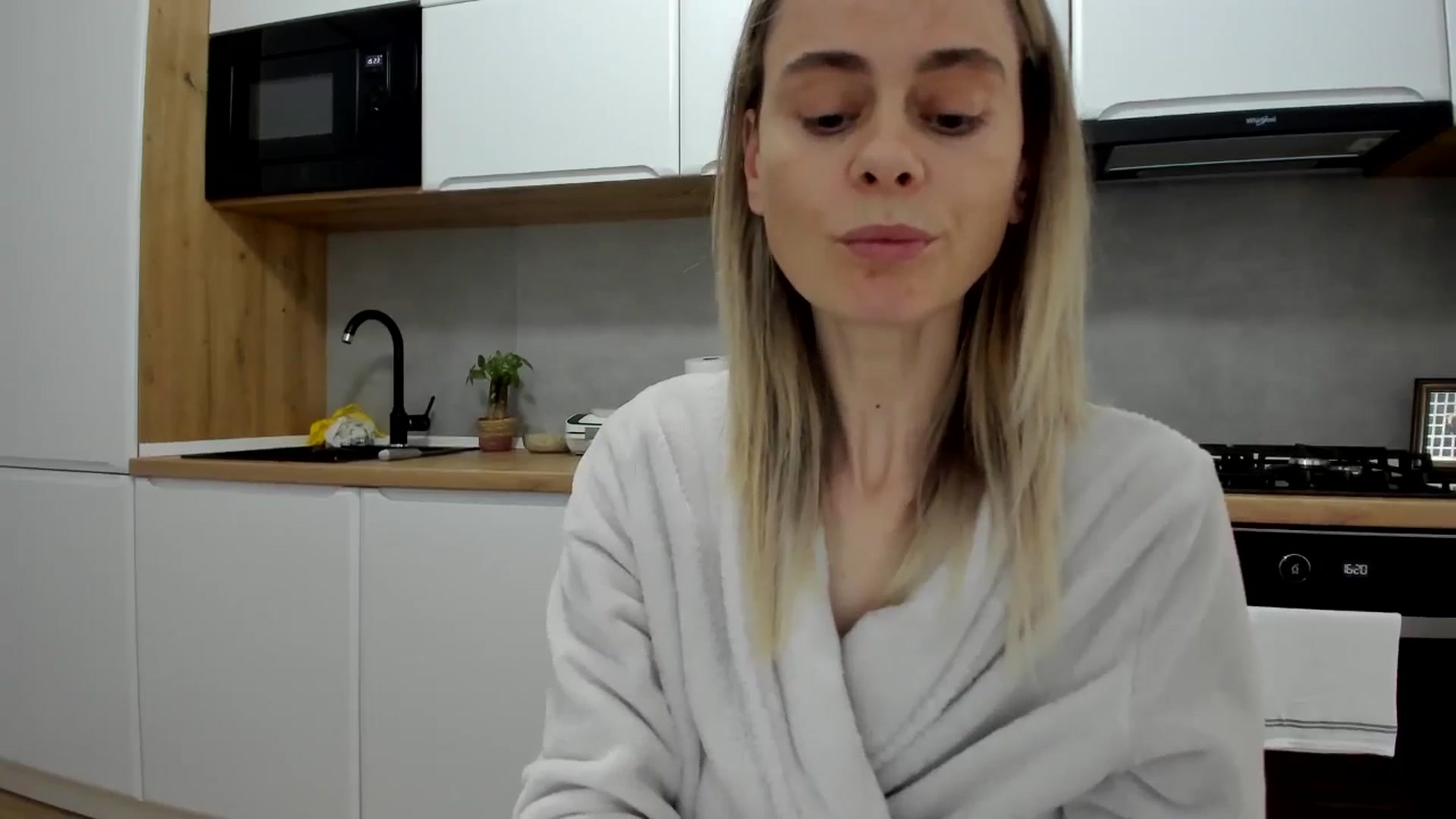 Gallery image thumbnail from DebbyPaige's myfreecams stream on, 05/26/2025, 13:28 image 8 of 20
