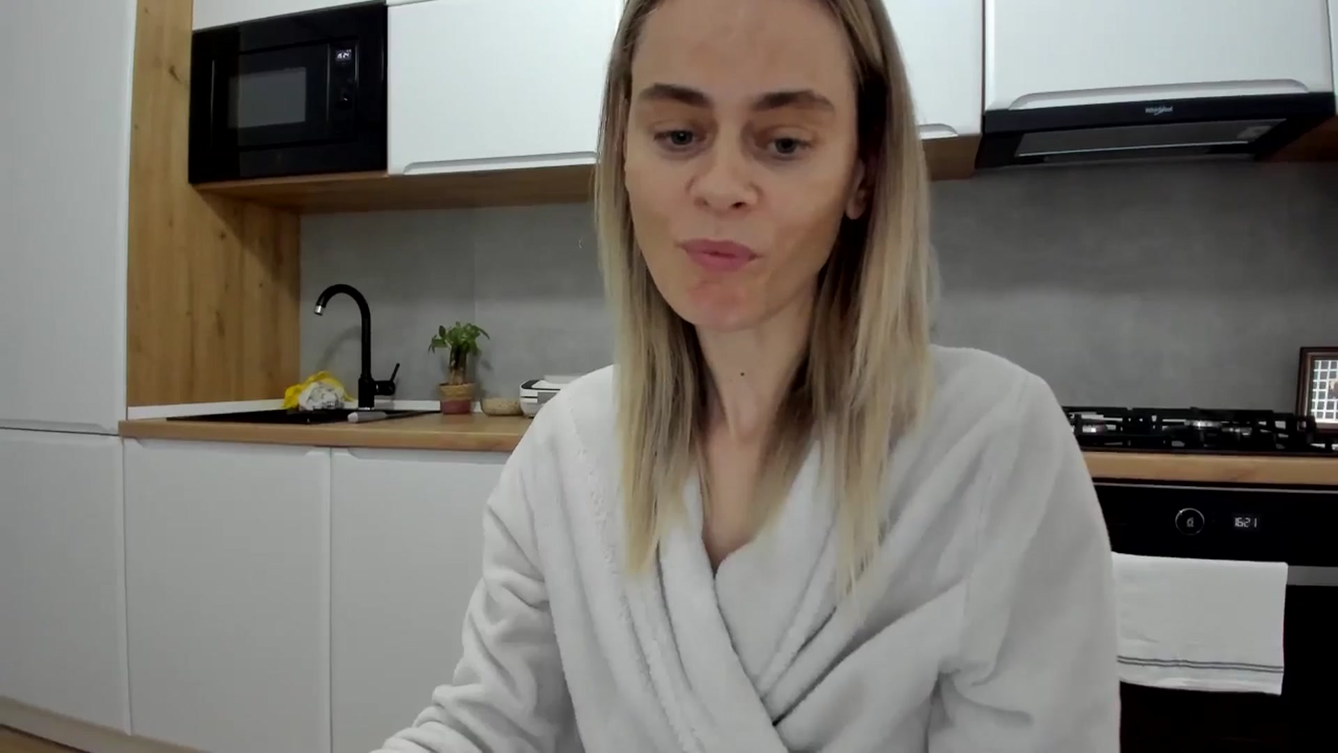 Gallery image thumbnail from DebbyPaige's myfreecams stream on, 05/26/2025, 13:28 image 11 of 20