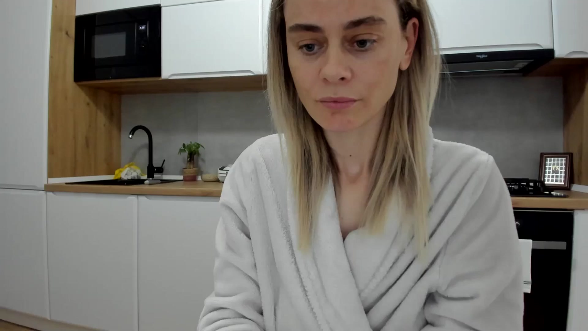 Gallery image thumbnail from DebbyPaige's myfreecams stream on, 05/26/2025, 13:28 image 18 of 20