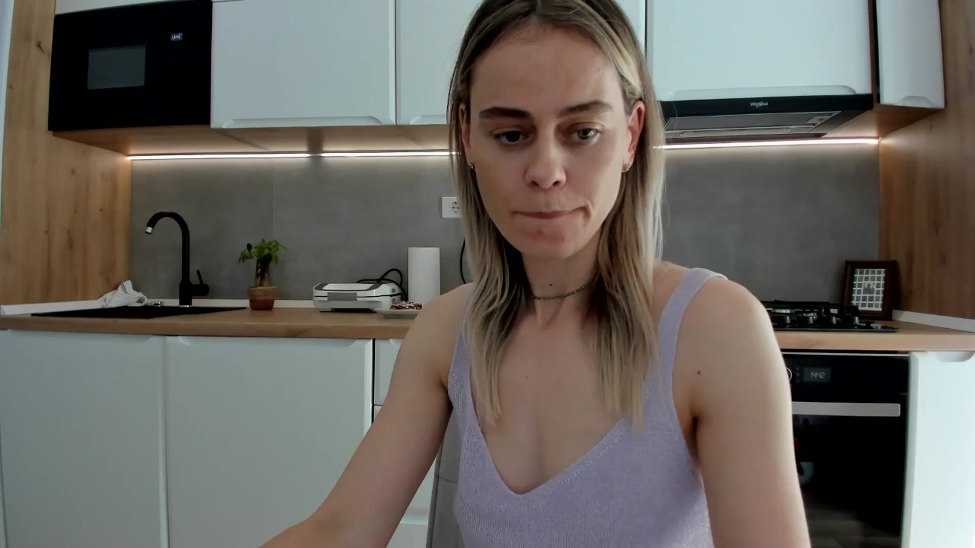 Gallery image thumbnail from DebbyPaige's myfreecams stream on, 05/27/2025, 13:20 image 10 of 20