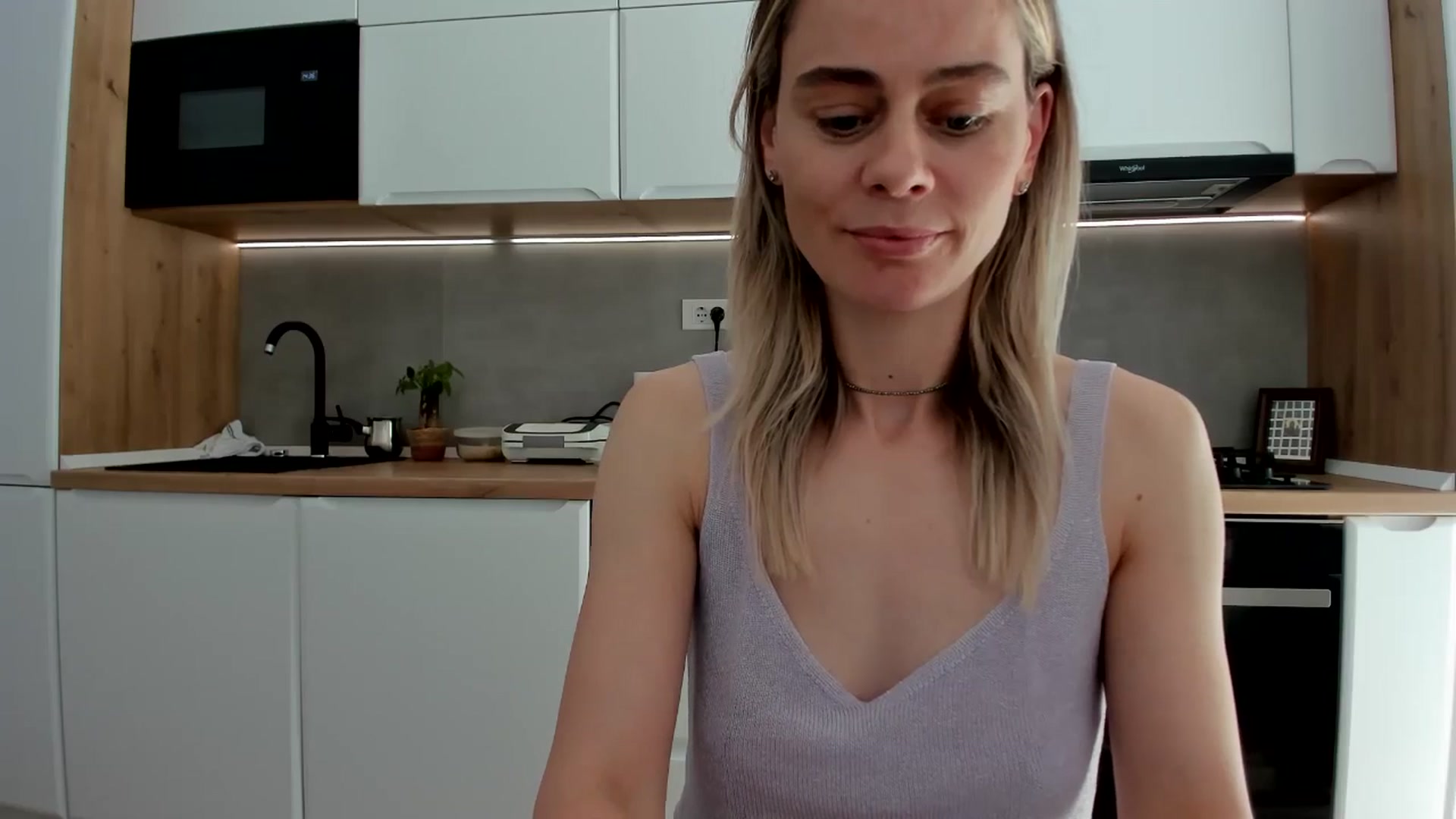 Gallery image thumbnail from DebbyPaige's myfreecams stream on, 05/27/2025, 13:20 image 16 of 20