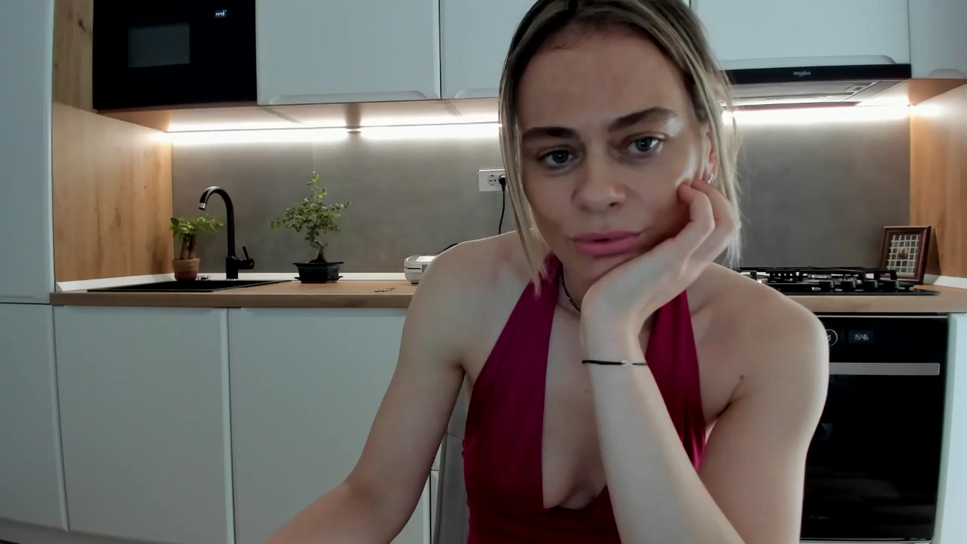 Gallery image thumbnail from DebbyPaige's myfreecams stream on, 05/28/2025, 13:19 image 10 of 20