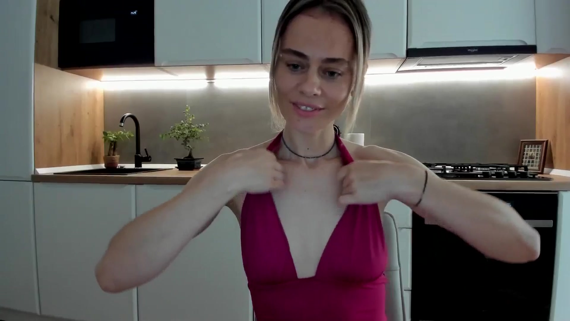 Gallery image thumbnail from DebbyPaige's myfreecams stream on, 05/28/2025, 13:19 image 3 of 20