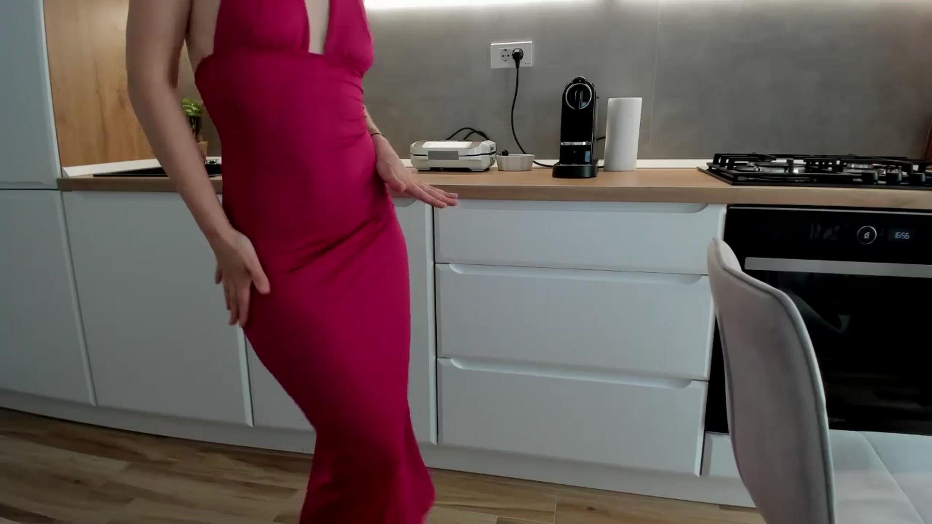 Gallery image thumbnail from DebbyPaige's myfreecams stream on, 05/28/2025, 14:05 image 18 of 20