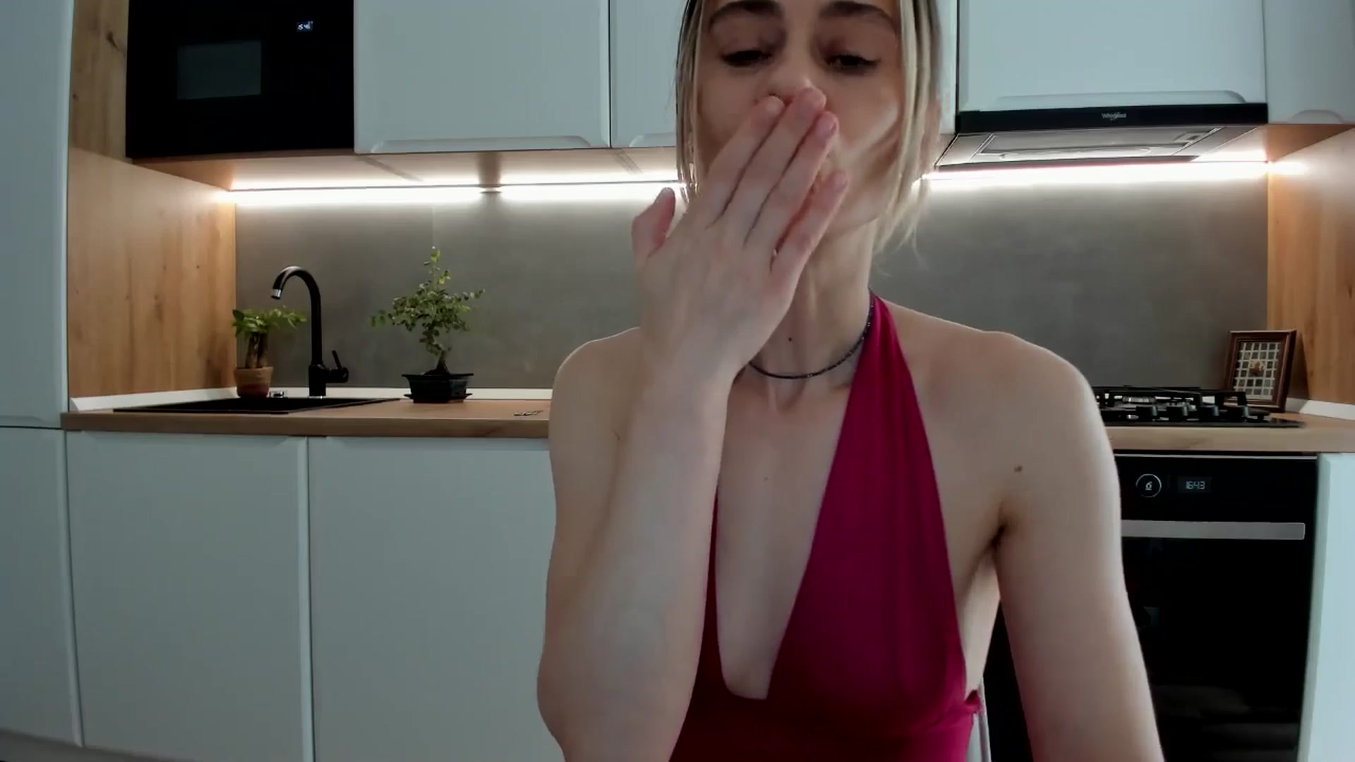 Gallery image thumbnail from DebbyPaige's myfreecams stream on, 05/28/2025, 14:05 image 12 of 20