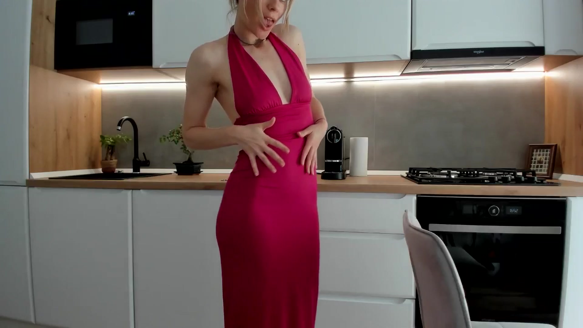 Gallery image thumbnail from DebbyPaige's myfreecams stream on, 05/28/2025, 14:05 image 16 of 20