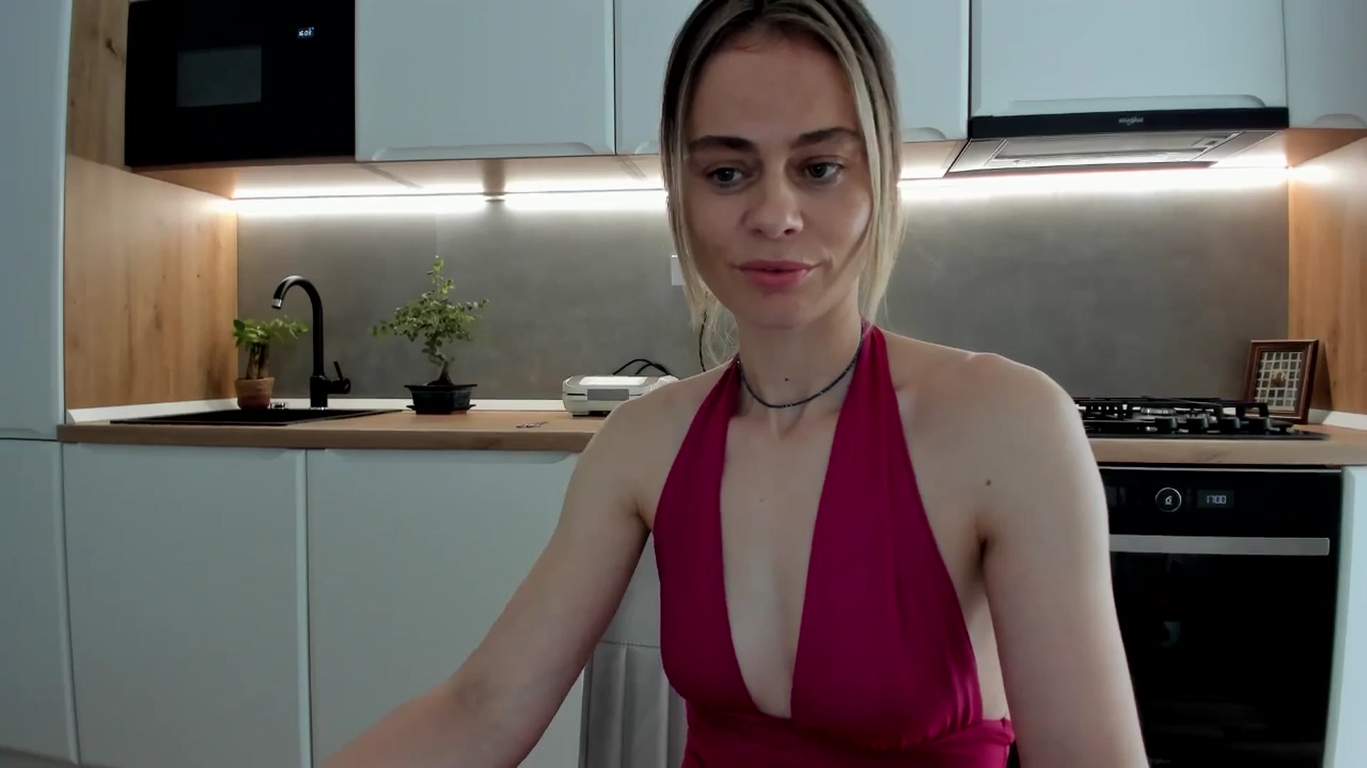 Gallery image thumbnail from DebbyPaige's myfreecams stream on, 05/28/2025, 14:05 image 20 of 20