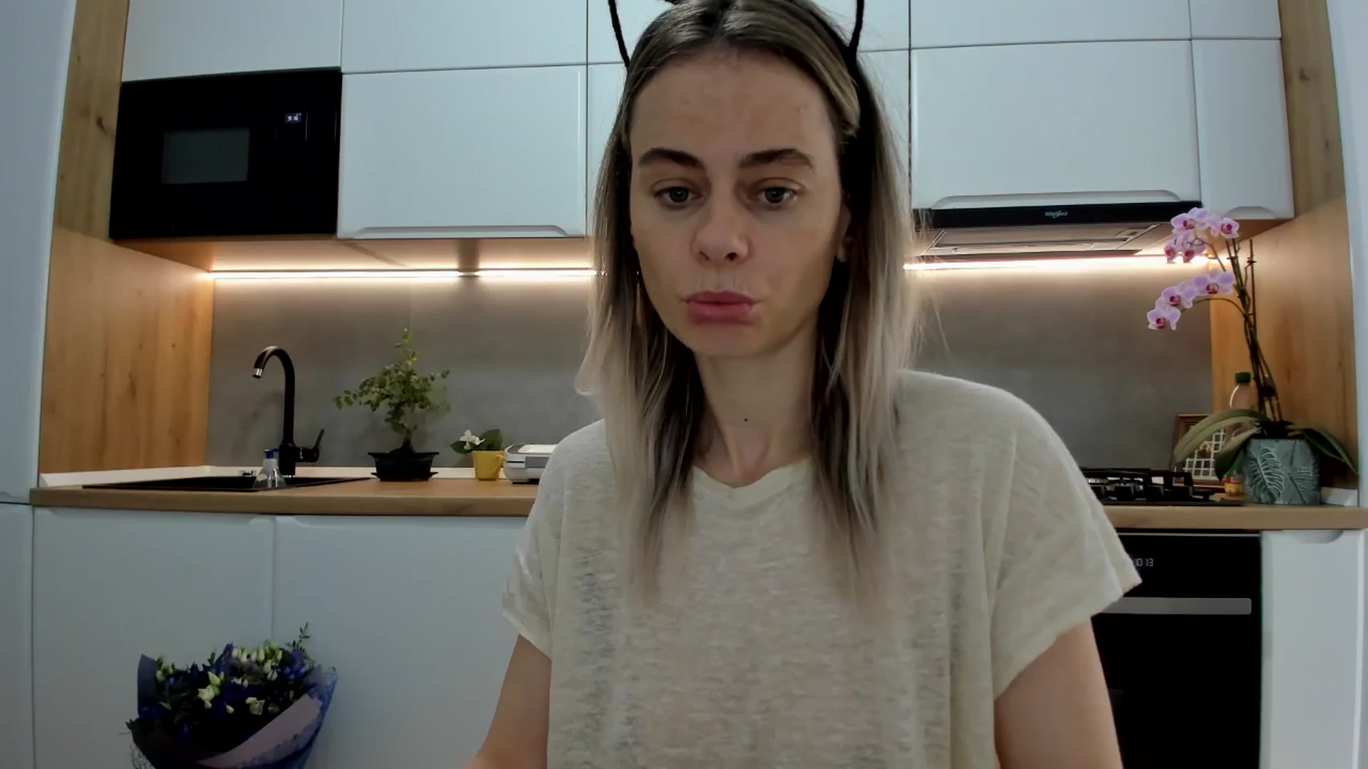 Gallery image thumbnail from DebbyPaige's myfreecams stream on, 05/30/2025, 10:35 image 1 of 20
