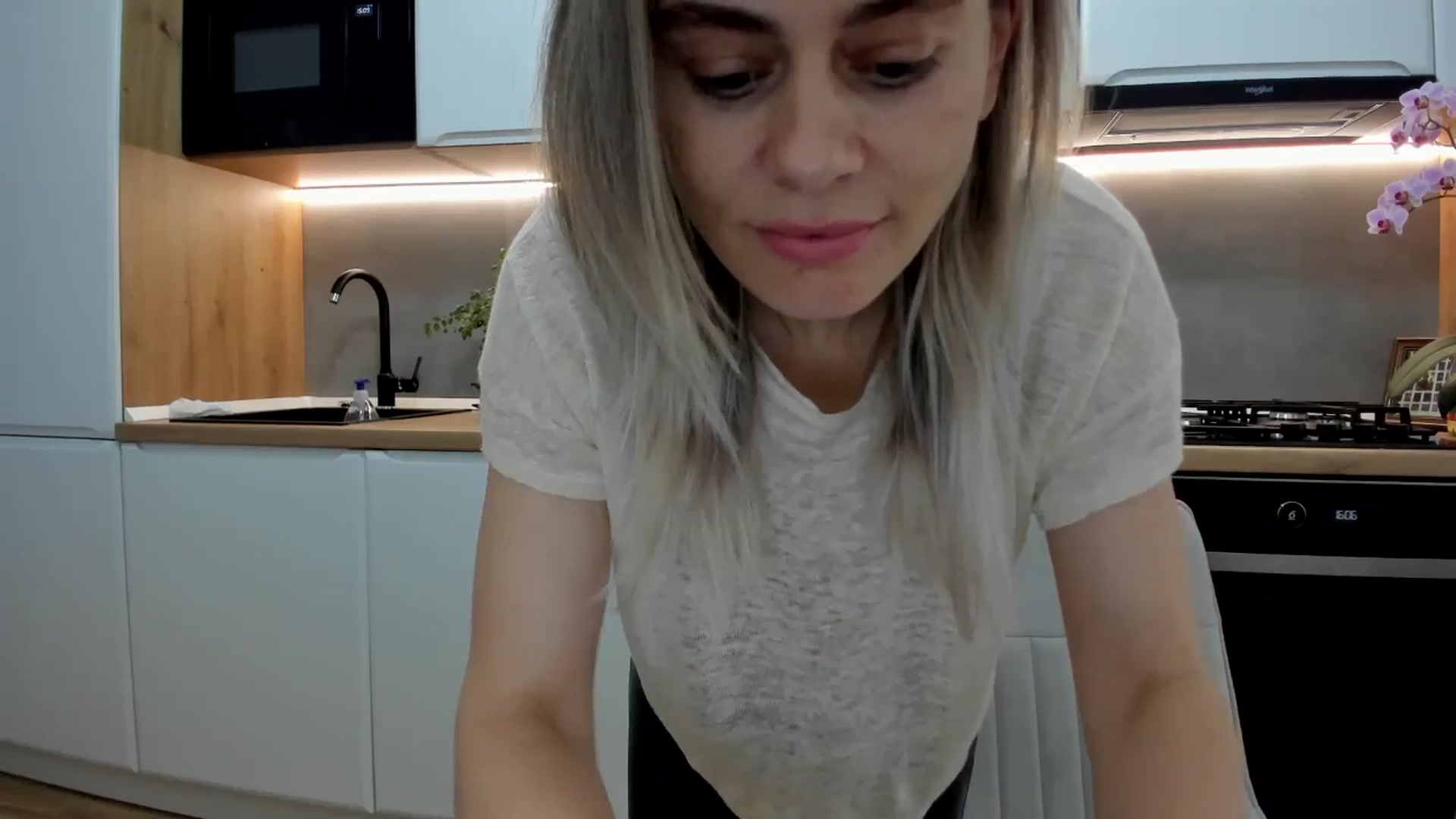 Gallery image thumbnail from DebbyPaige's myfreecams stream on, 05/30/2025, 13:12 image 20 of 20