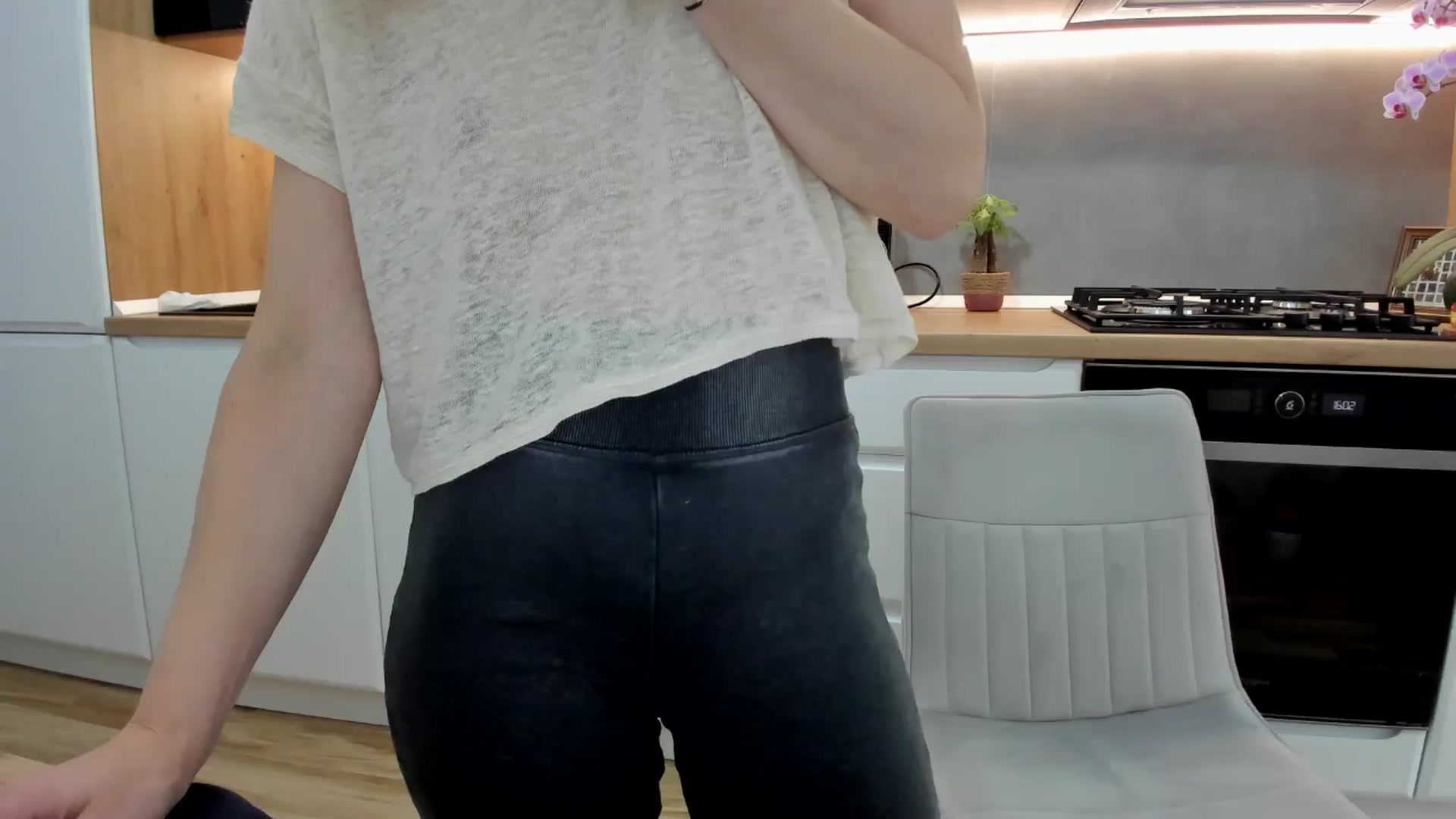 Gallery image thumbnail from DebbyPaige's myfreecams stream on, 05/30/2025, 13:12 image 19 of 20