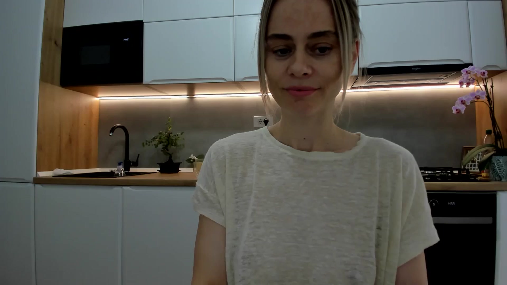 Gallery image thumbnail from DebbyPaige's myfreecams stream on, 05/30/2025, 13:12 image 2 of 20