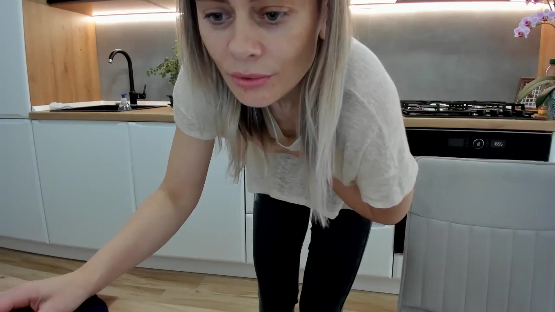 Gallery image thumbnail from DebbyPaige's myfreecams stream on, 05/30/2025, 14:12 image 14 of 20