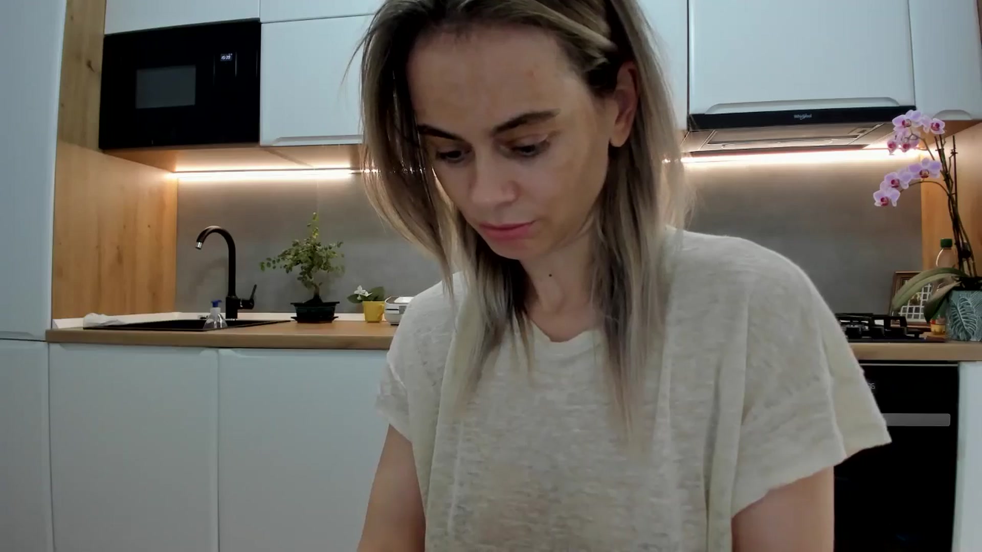 Gallery image thumbnail from DebbyPaige's myfreecams stream on, 05/30/2025, 14:12 image 4 of 20