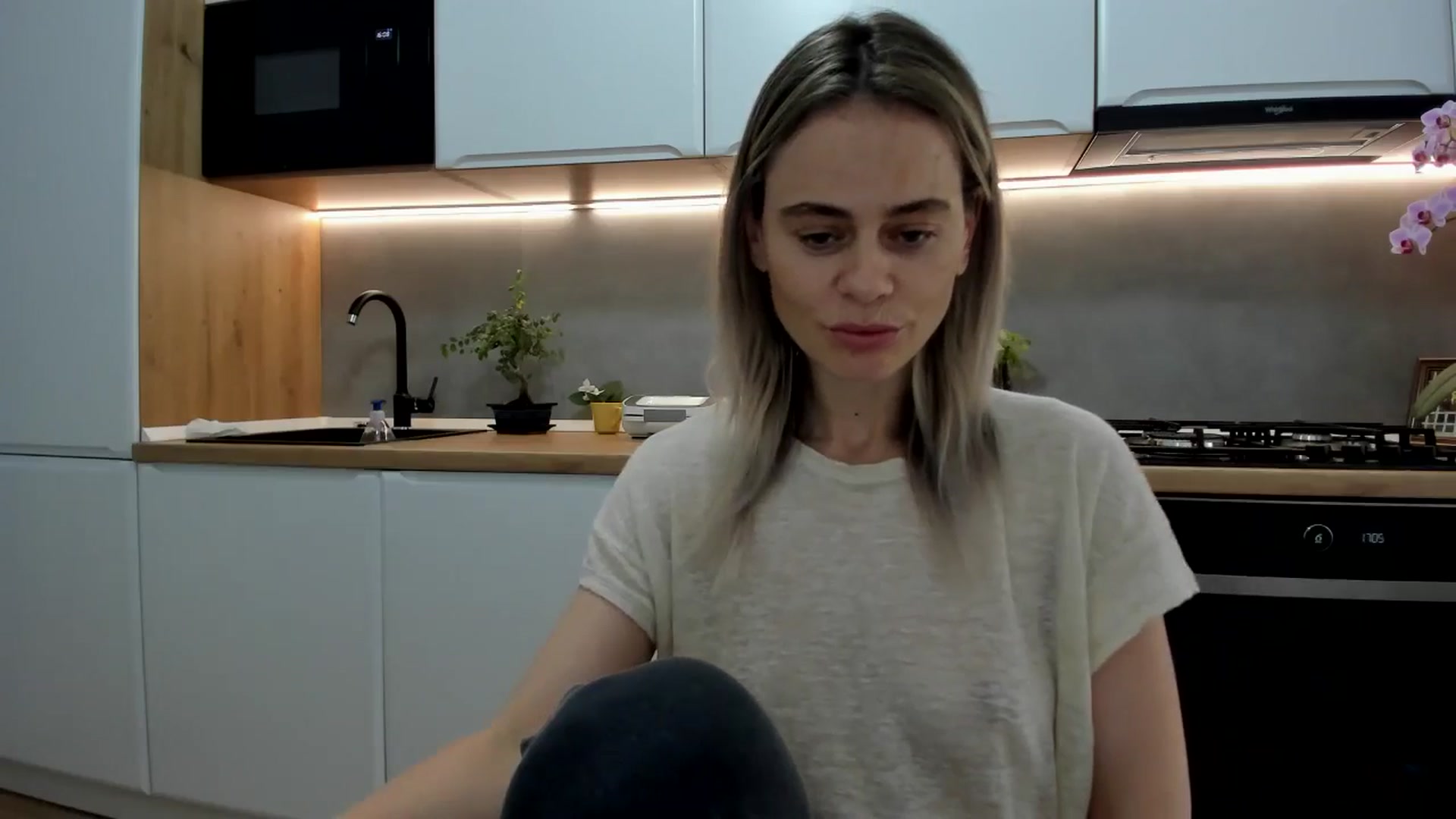 Gallery image thumbnail from DebbyPaige's myfreecams stream on, 05/30/2025, 14:12 image 19 of 20