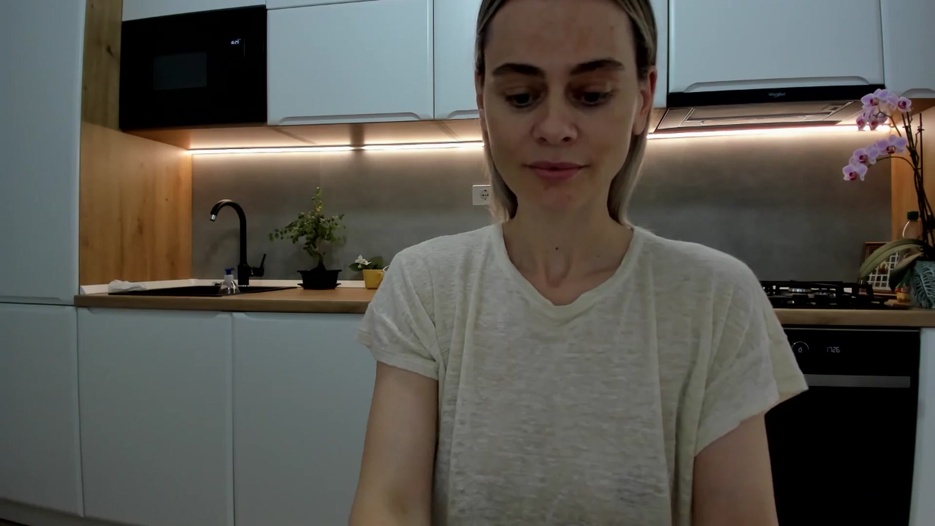 Gallery image thumbnail from DebbyPaige's myfreecams stream on, 05/30/2025, 15:29 image 4 of 20