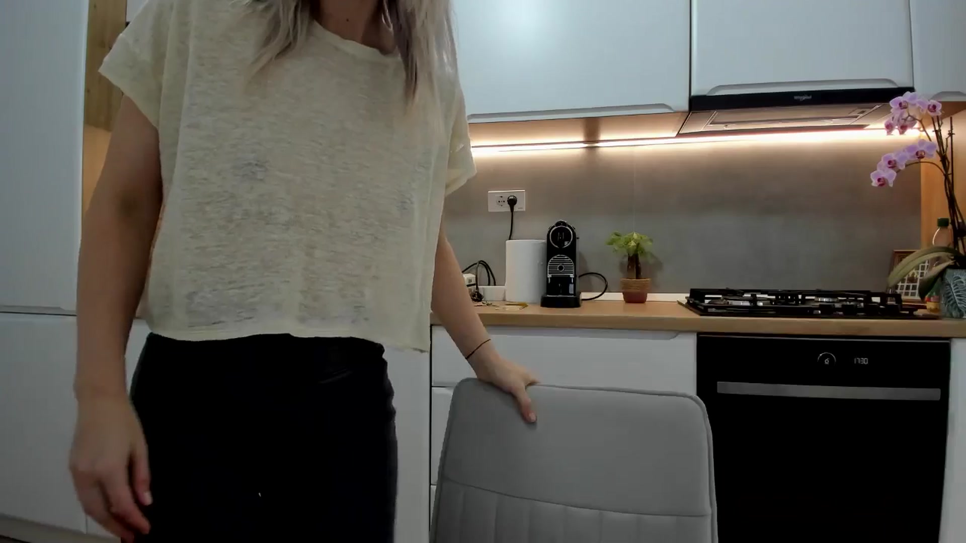 Gallery image thumbnail from DebbyPaige's myfreecams stream on, 05/30/2025, 15:29 image 5 of 20