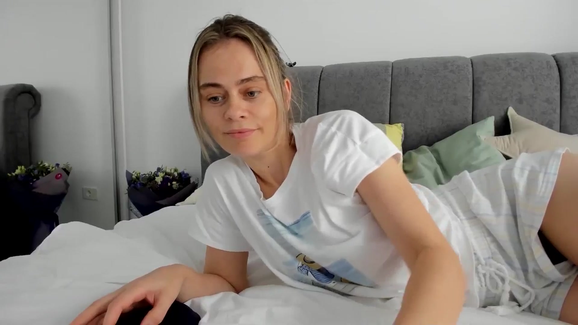 Gallery image thumbnail from DebbyPaige's myfreecams stream on, 05/31/2025, 14:29 image 12 of 20