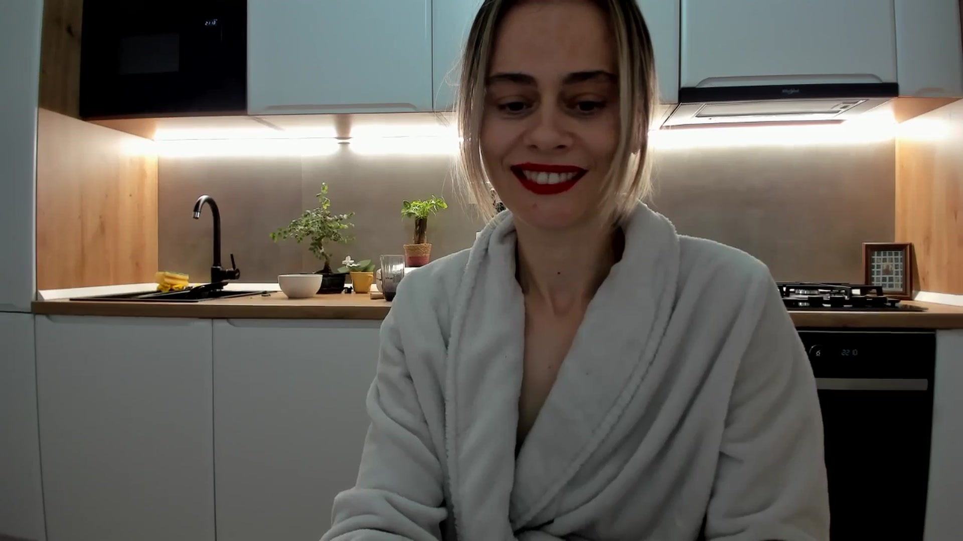Gallery image thumbnail from DebbyPaige's myfreecams stream on, 05/31/2025, 20:35 image 11 of 20