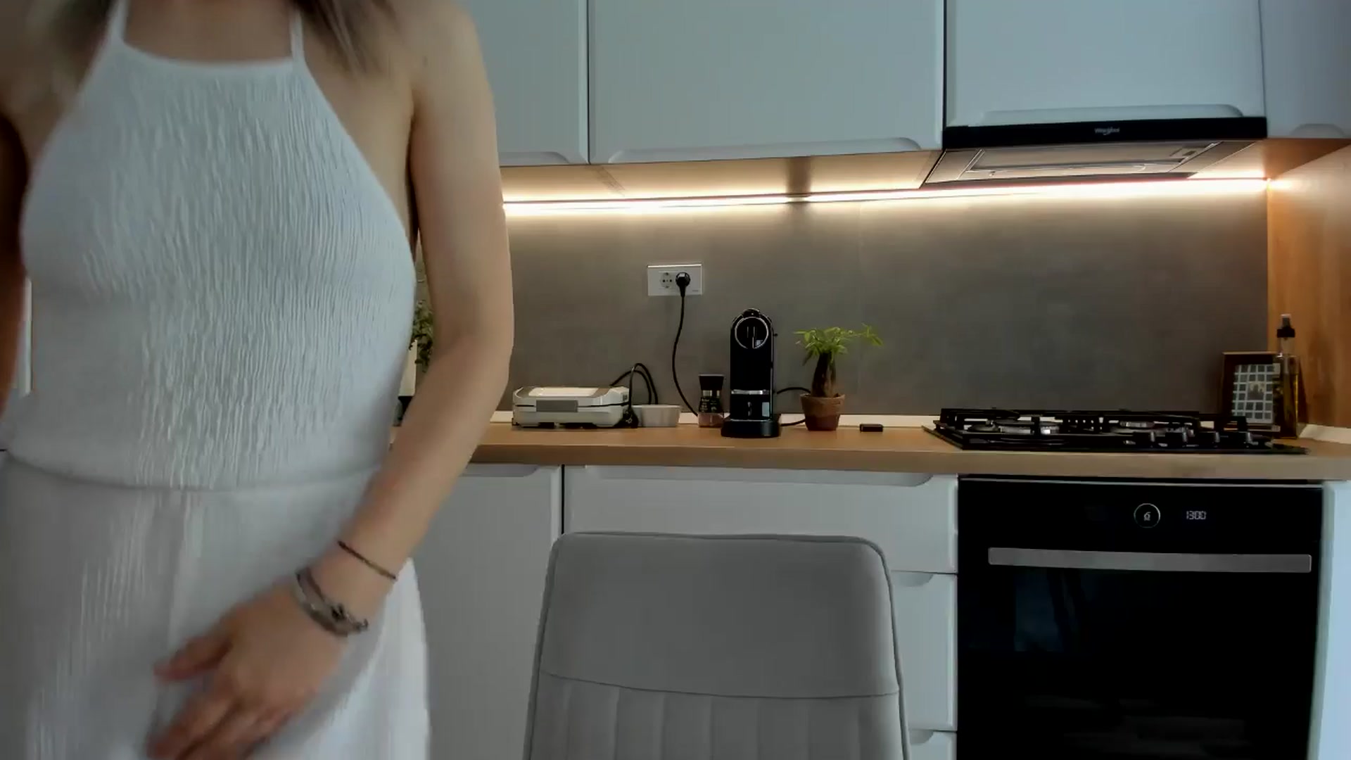 Gallery image thumbnail from DebbyPaige's myfreecams stream on, 06/02/2025, 10:48 image 10 of 20