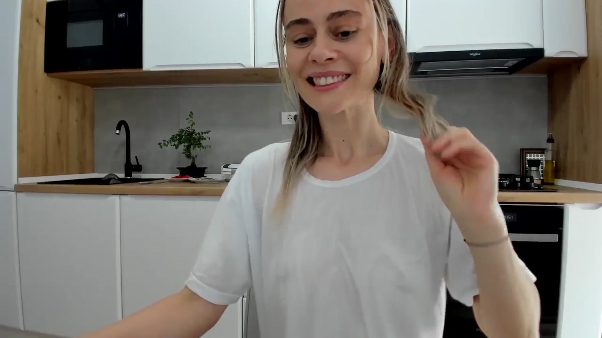 Gallery image thumbnail from DebbyPaige's myfreecams stream on, 06/04/2025, 13:08 image 4 of 20